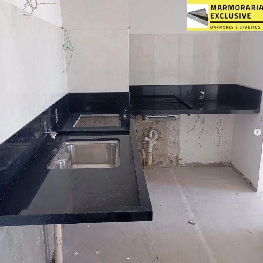 Granito instalado — obra Marmoraria Exclusive